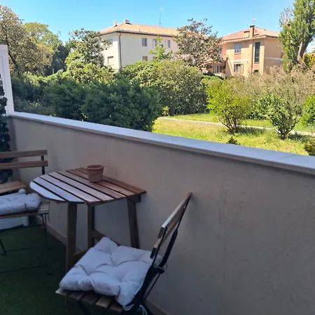 Flat On The Front With Private Spot Included شقة *