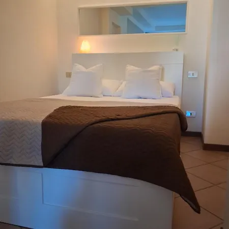 Flat On The Front With Private Spot Included * البندقية-ليدو